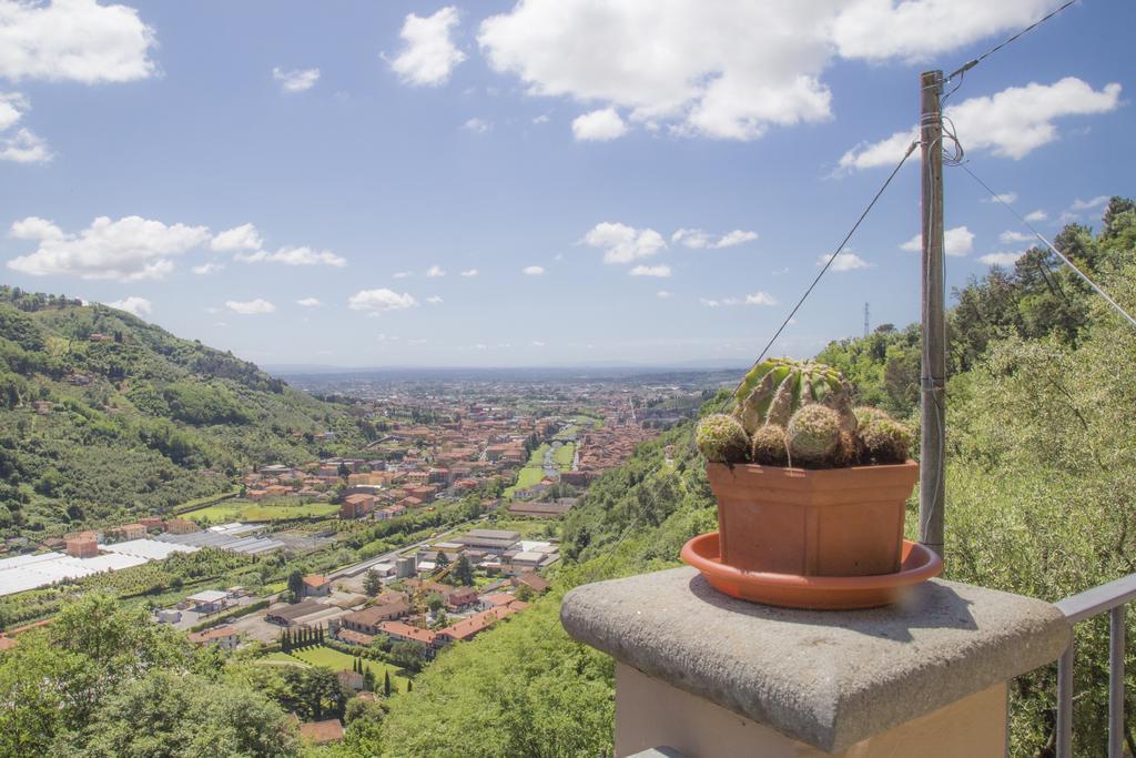 Podere Scoglio D'Oro Pescia Exteriör bild