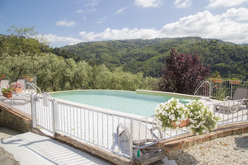 Podere Scoglio D'Oro Pescia Exteriör bild