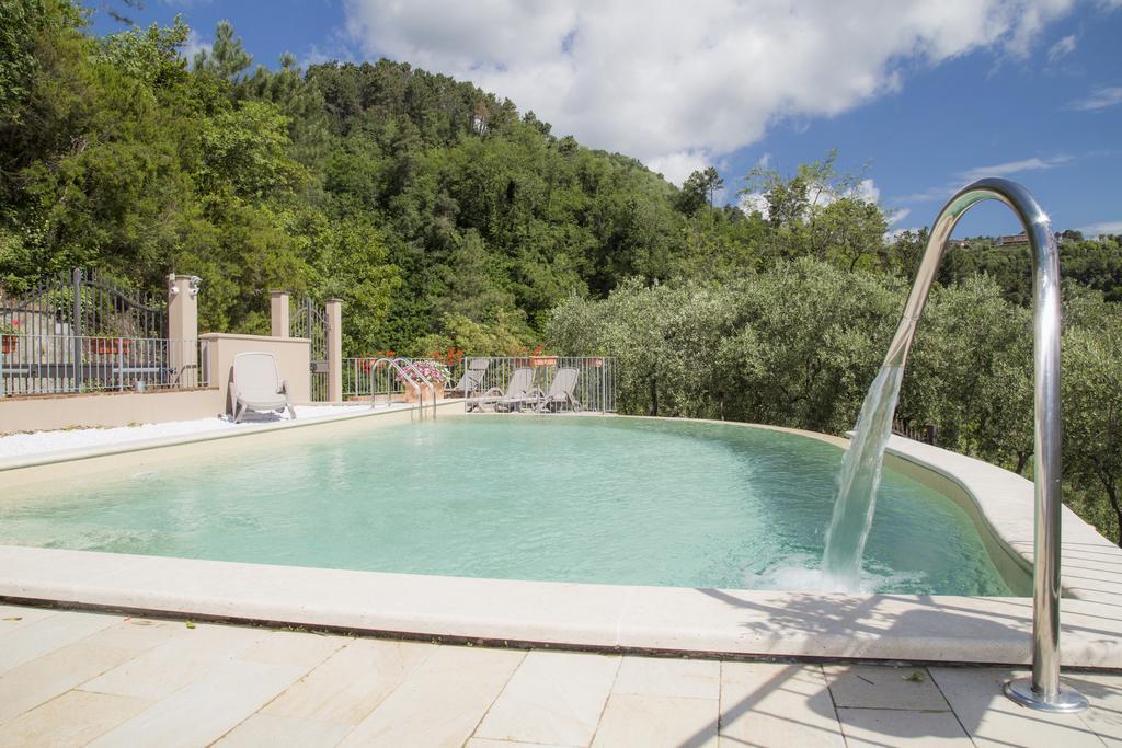 Podere Scoglio D'Oro Pescia Exteriör bild